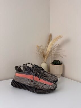 Adidas Yeezy Boost 350 V2 – US 6.5 / EU 39⅓
